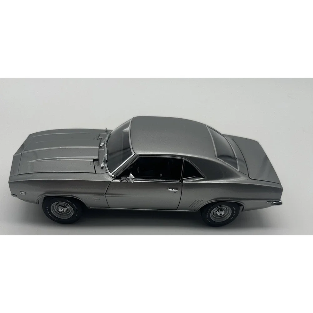 DANBURY MINT 1969 CHEVROLET COPO CAMARO CORTEZ SILVER 1:24 DIECAST MODEL NO BOX